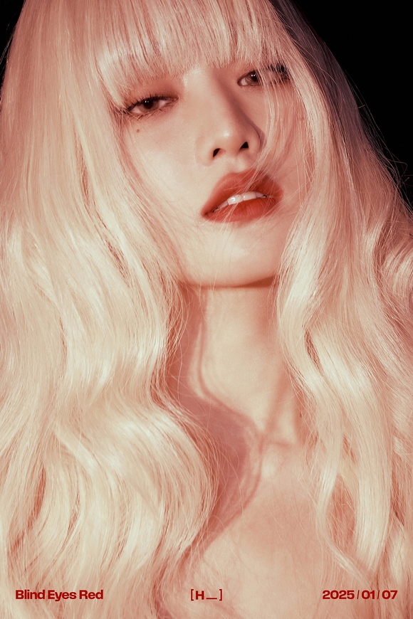 ソロデビュー”(G)I-DLE ミンニ、大胆な金髪に！先行公開曲「Blind Eyes