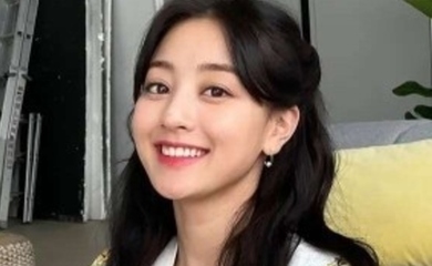 Twice ジヒョ 多彩な魅力の近況写真を公開 微笑みに胸キュン Kstyle Twice ジヒョ 多彩な魅力の近況写真を公開 微笑みに胸キュン Kstyle