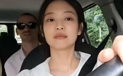 BLACKPINK ジェニー、イタリアで民宿の社長に変身も…正体がバレる危機に！？