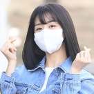 【PHOTO】パク・ハソン、ラジオ出演のため放送局へ…美脚が際立つデニムファッション