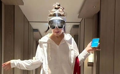 ソ・ジョンヒ、日本での近況ショットを公開…空港や京都で優れたファッションセンスを披露