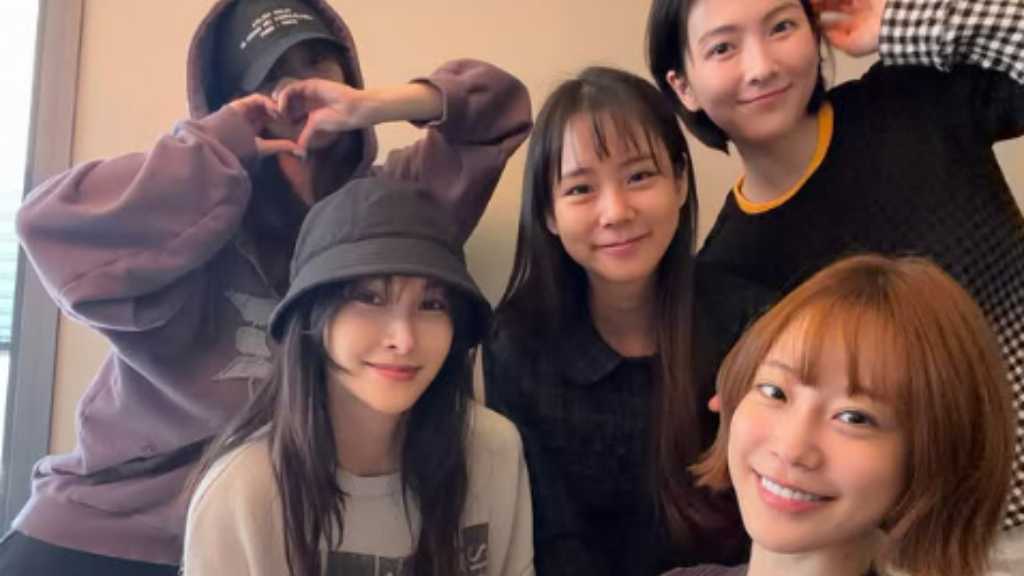 KARA、デビュー19周年をお祝い!記念ショットで変わらない友情をアピール