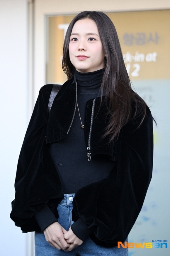 Blackpinkジス 120 件の「ジス」や「black pink ジス」のアイデアを見つけま