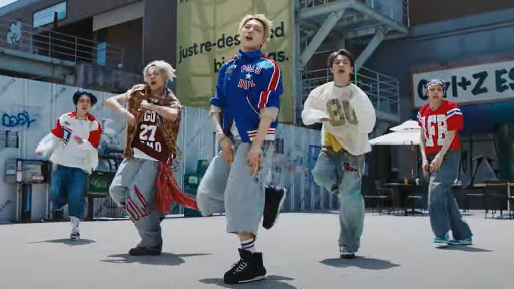 WayV、タイトル曲「BIG BANDS」MV公開…自信溢れるダイナミックなパフォーマンス