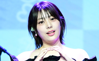 Lee Siyeon QWER イ・シヨン 李始燕 レア 写真 希少 IDOL 夢を信じて / 李 始燕（イ・シヨン）Lee Si Yeon（アニメ