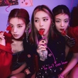 ITZY、ニューアルバム「GUESS WHO」ユニット予告イメージを公開…個性溢れる衣装に注目