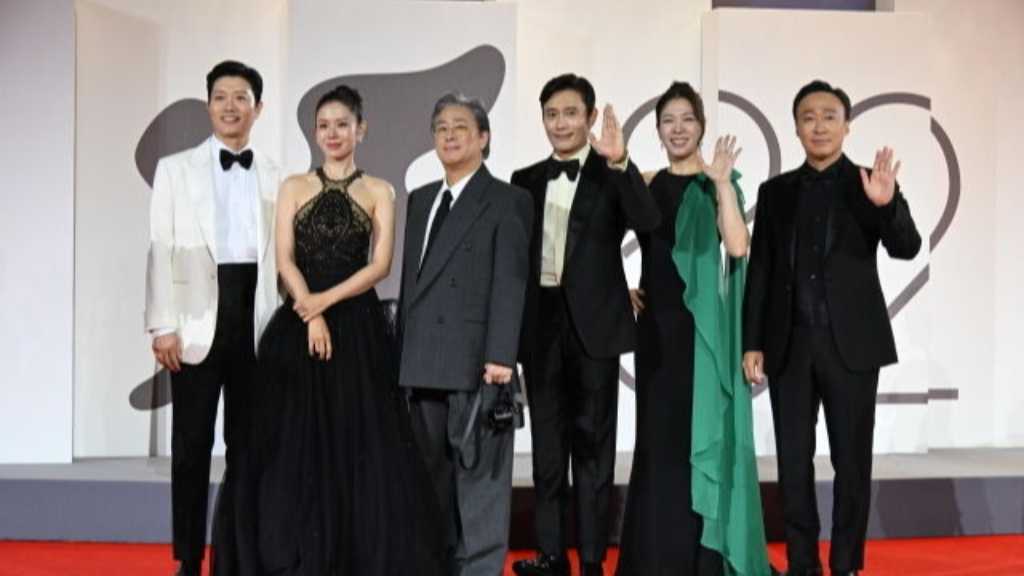 パク・チャヌク監督の映画「仕方ない」ベネチア国際映画祭で受賞ならず