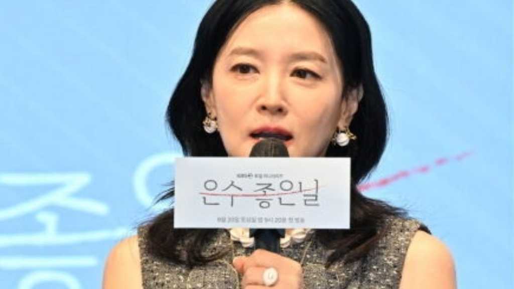 イ・ヨンエが熱心に筋トレ！「ウンスのいい日」制作発表会で監督も絶賛“この年齢でこんなに頑張れるのかと”