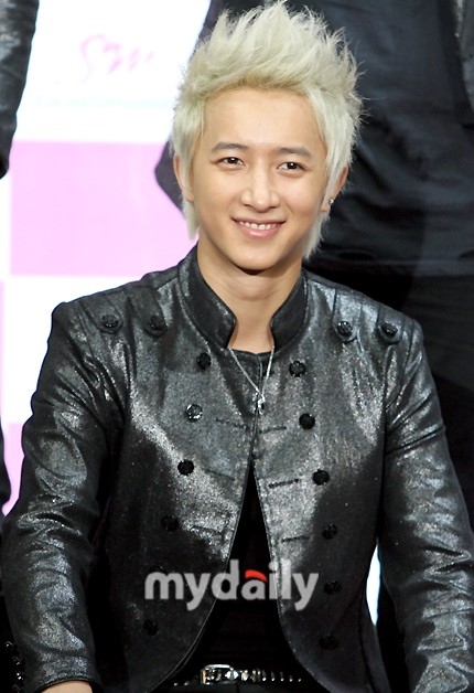 Super Junior元メンバーハンギョン チャンスがあればsuper Juniorメンバーとして再びステージに立ちたい Kstyle