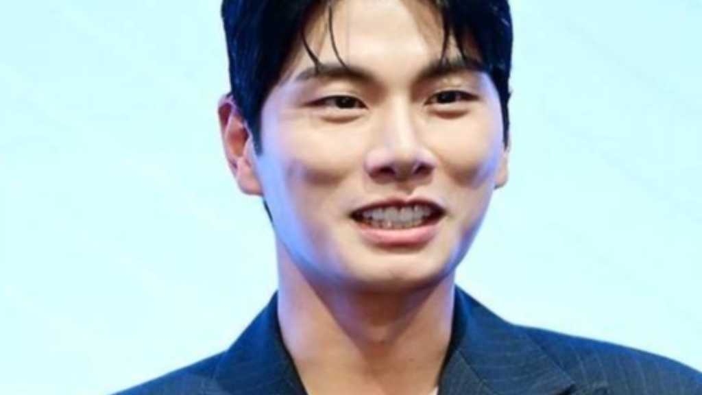 イ・イギョンのデマ拡散で謝罪も…暴露者が新たな発言「AIではない…写真を公開しようか悩んでいる」