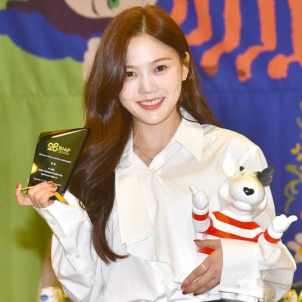 【PHOTO】OH MY GIRL ヒョジョン「富川アニメーション国際映画祭」広報大使委嘱式に出席