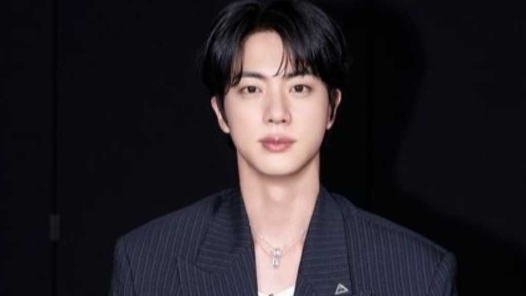 BTS ジン、2ndミニアルバム「ECHO」を発売“シン・セギョンさんとの演技は本当に難しくて緊張した”