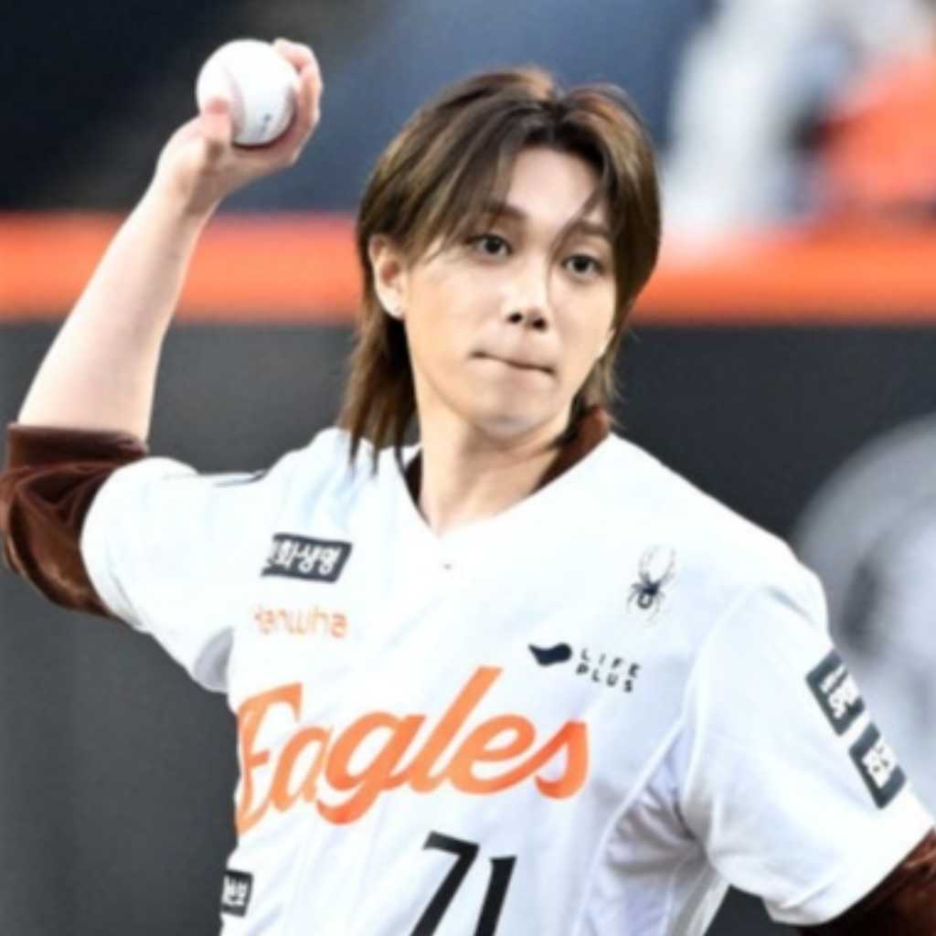 【PHOTO】P1Harmony テオ、故郷の大田で始球式&国歌斉唱