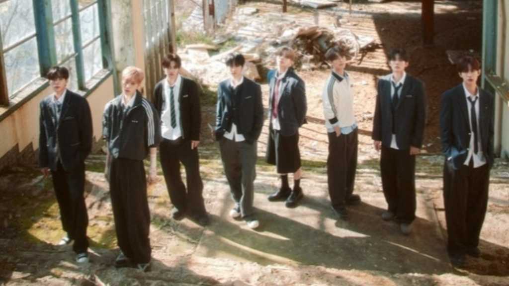 ALPHA DRIVE ONE、1stミニアルバムのコンセプトフォトで圧倒的なビジュアルを披露