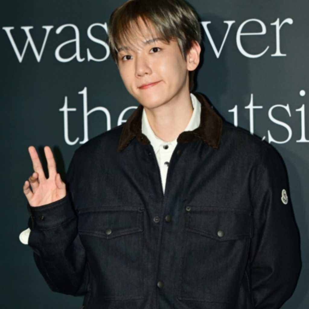 【PHOTO】EXO ベクヒョン、騒動の中笑顔で登場…「MONCLER」のイベントに出席(動画あり)