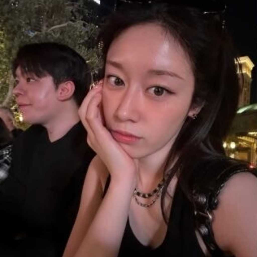 T-ARA ジヨン、イケメン兄とのツーショットが話題に！