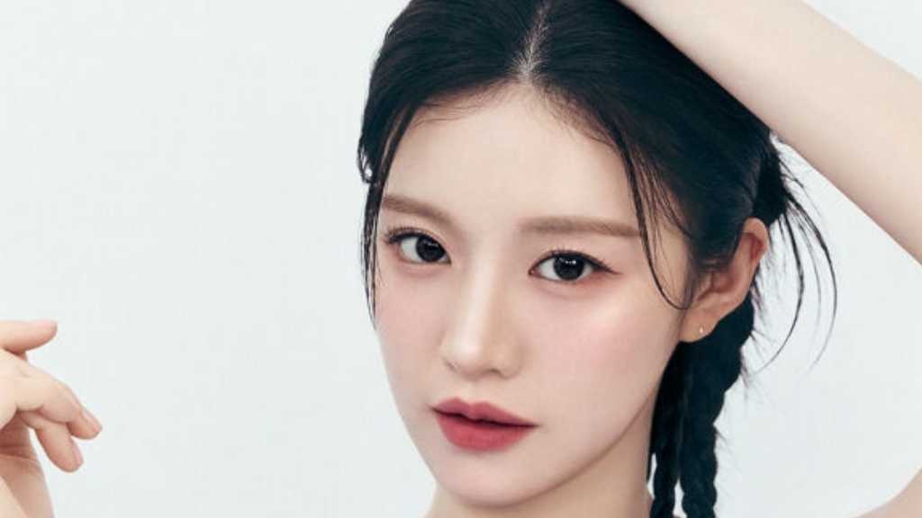 コ・ユンジョン、清涼感あふれるグラビアを公開