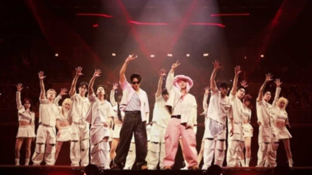 SEVENTEENのS․COUPS＆ミンギュ、150分で25曲を披露！ライブパーティーに2万6000人が熱狂