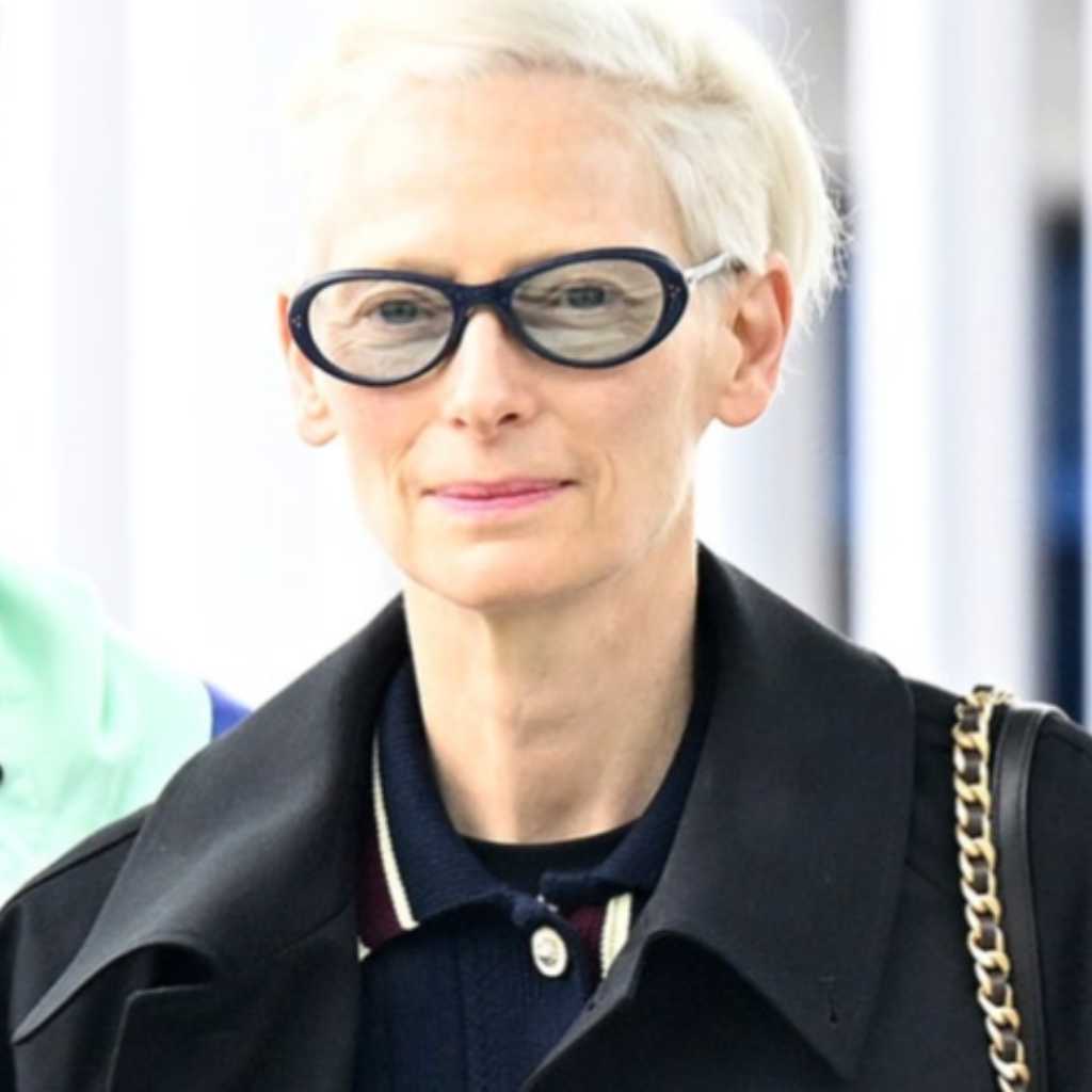 【PHOTO】ティルダ・スウィントン、韓国でのスケジュールを終えて帰国(動画あり)