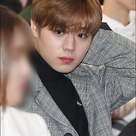 【PHOTO】Wanna One パク・ジフン、中央大学の入学式に出席“オーラあふれる新入生”