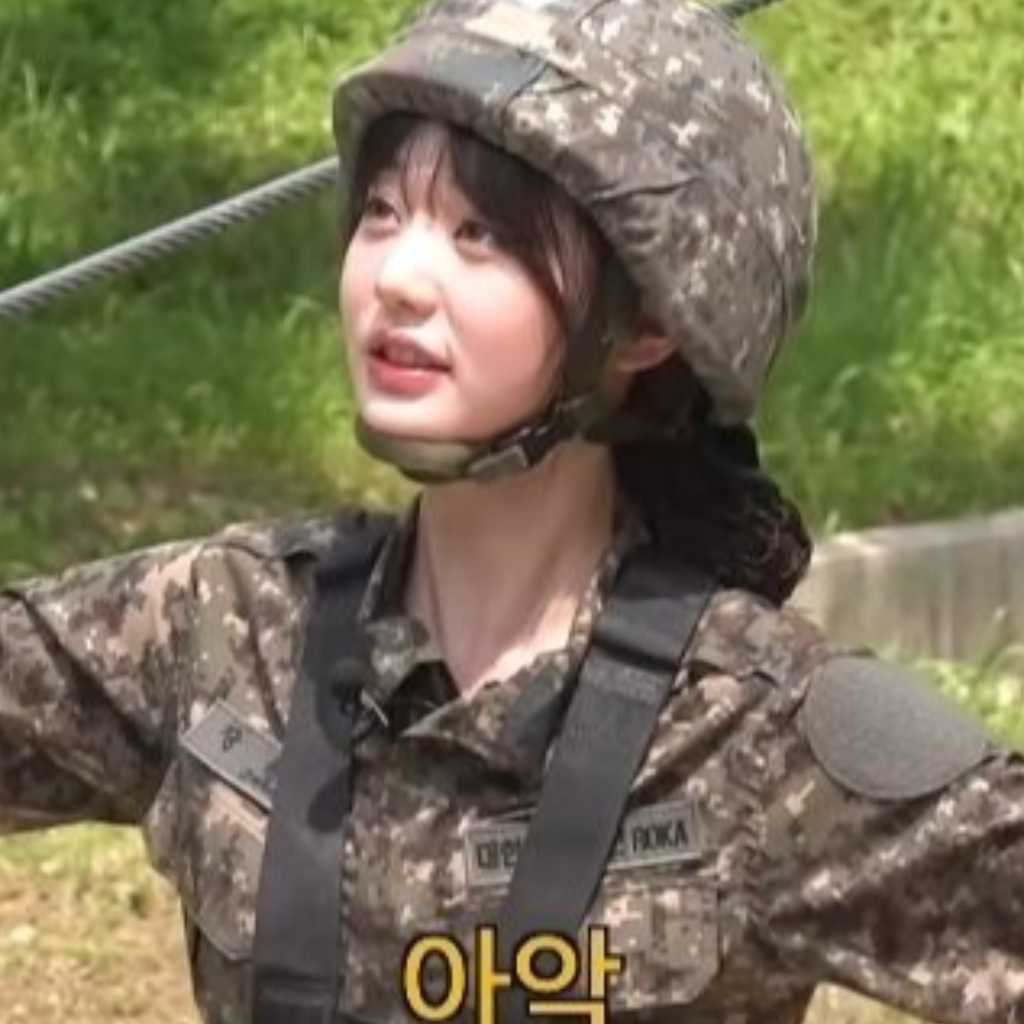 IVE ウォニョン、EXO カイと同伴入隊！？軍服姿で訓練に参加（動画あり）