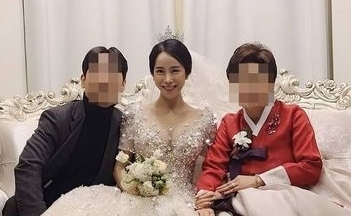 元jewelry チョ ミナ 結婚式を終えた心境を告白 家族との記念写真も 祝福に感謝します Kstyle 元jewelry チョ ミナ 結婚式を終えた心境を告白 家族との記念写真も 祝福に感謝します Kstyle