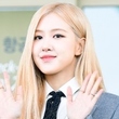 BLACKPINK ロゼ、バラエティ番組「みにくいうちの子」にスペシャルMCとして出演…韓国で3月に放送予定
