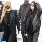 【PHOTO】BLACKPINK、ワールドツアーのため香港へ出国(動画あり)