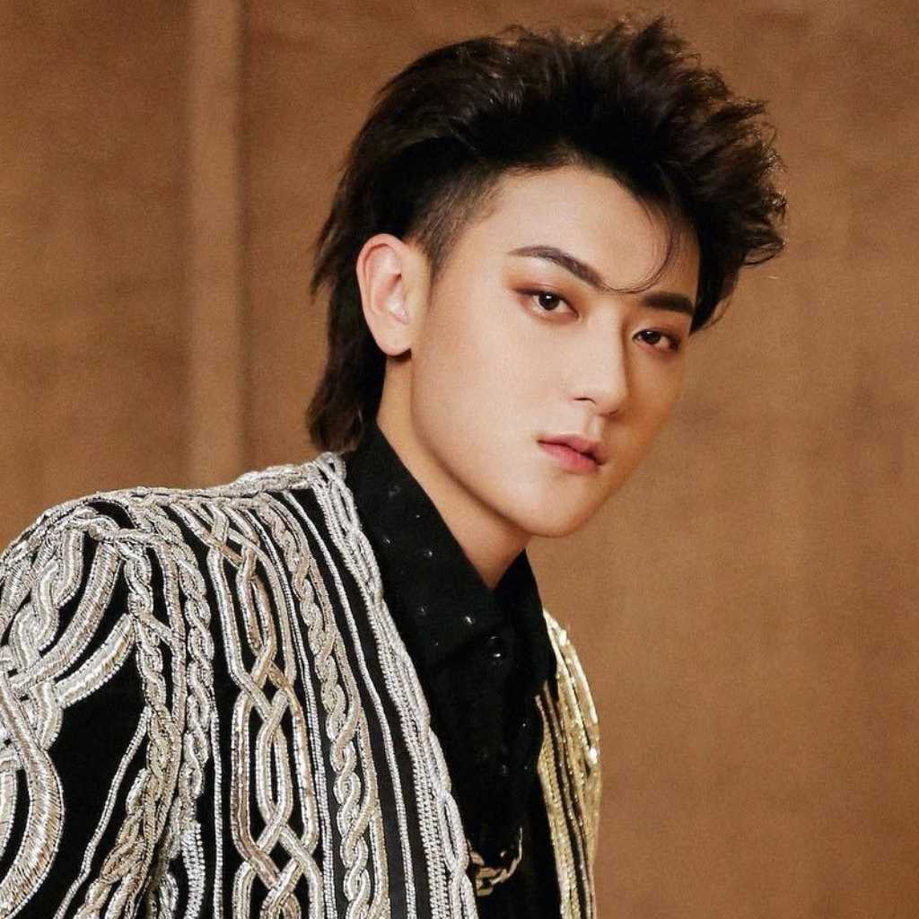元EXO タオ、ついに結婚！正式に婚姻届を提出…SM出身夫婦の誕生