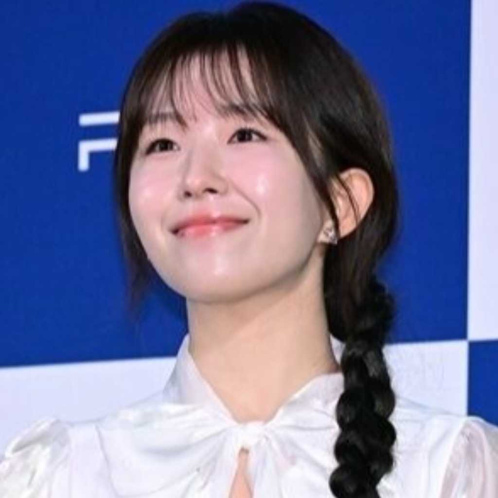 “交際発表”ユン・ガイ、恋人チャン・ギハ出演の音楽フェスを観覧！インスタ投稿に注目集まる