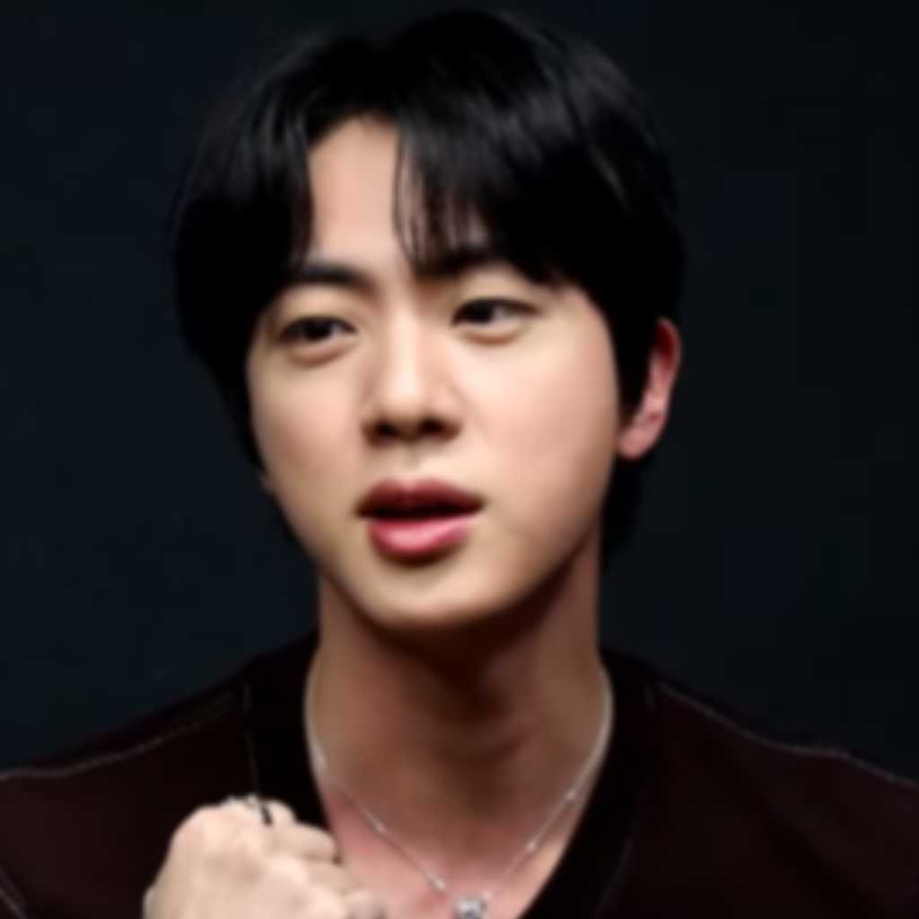 BTS ジン、雨に当たりながら爆睡！？「軍隊に行ってから変わった」