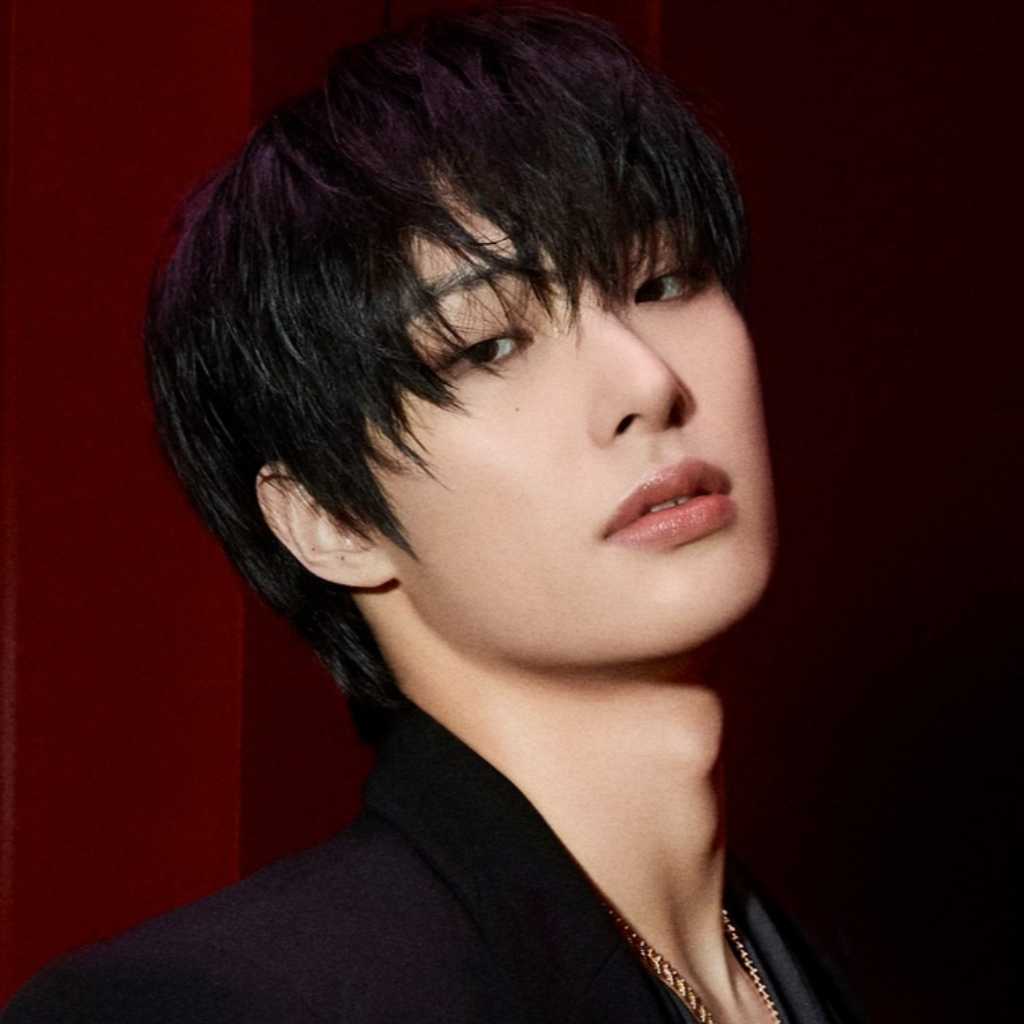 ATEEZのMINGI、公演中に指を骨折…「WATERBOMB」のステージで転倒事故