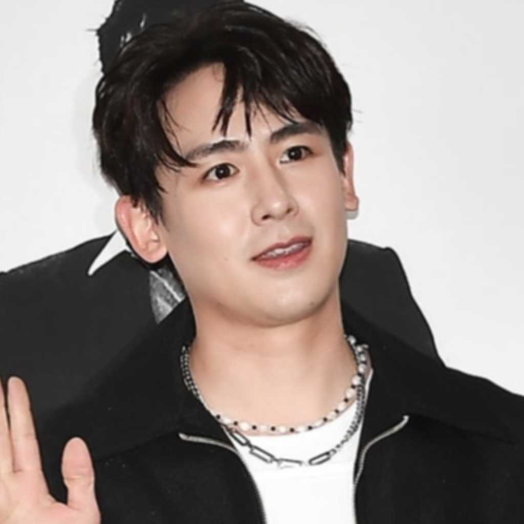 2PM ニックン、自宅近くでサセンファンからストーカー・暴行の被害に…法的措置へ「警察に助け求めパトカーで帰宅」