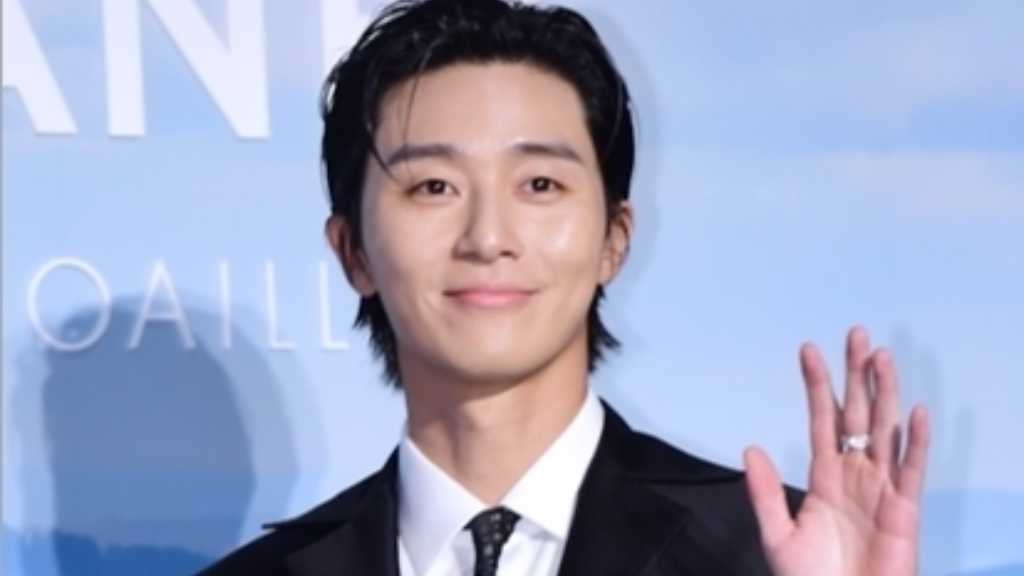 親友パク・ソジュンの姿も！ソン・フンミン、トッテナム優勝に歓喜…記念ショット公開