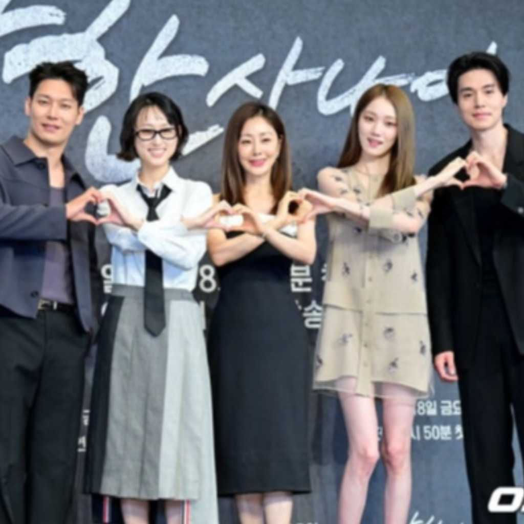 【PHOTO】イ・ドンウク＆イ・ソンギョンら、新ドラマ「優しい男の物語」制作発表会に出席