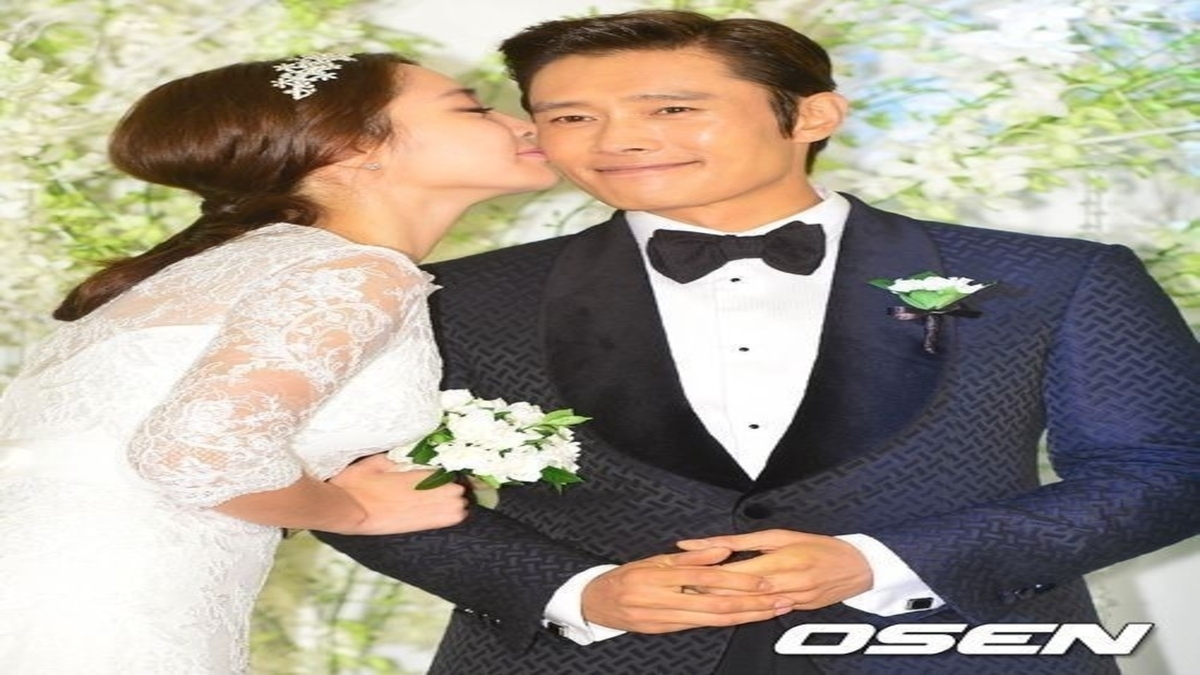 キム テヒ Rainからイ ビョンホン イ ミンジョンまで 芸能人夫婦のレジェンド結婚式が話題 Kstyle