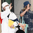 【PHOTO】ONEUS、日本ファンミーティングを終えて帰国…カジュアルなファッションで登場（動画あり）