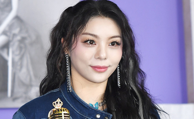 【PHOTO】Ailee＆Stephanie「不朽の名曲」のレッドカーペットイベントに出席