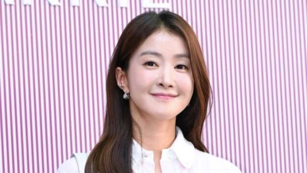 イ・シヨン、元夫の同意なしに体外受精で第2子妊娠…ネット上では賛否の声