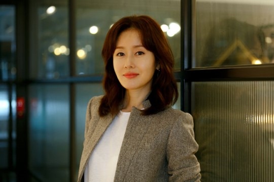 キム ジス 泥酔状態でインタビューに登場 支離滅裂な発言も 態度に非難の声 Kstyle