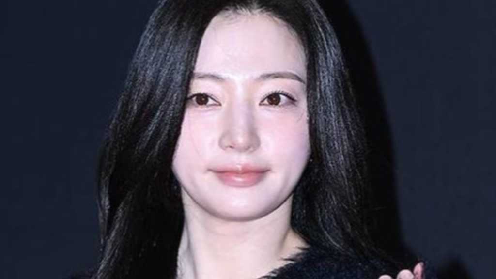 ソン・ハユン、いじめ騒動の暴露者を告訴…警察の指名手配者リストに登録
