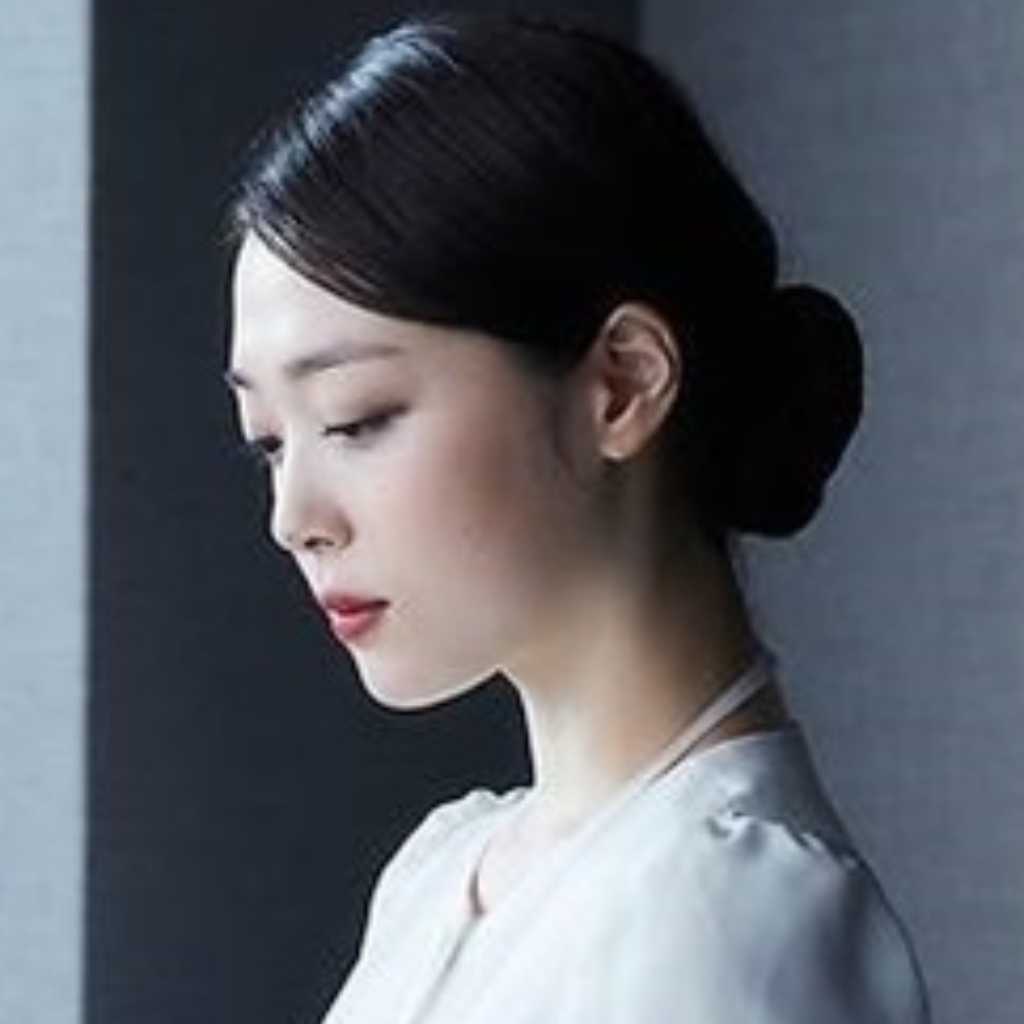 ソルリさんの実兄、キム・スヒョンの記者会見を前に生配信「ベッドシーンが代役で安堵していた」