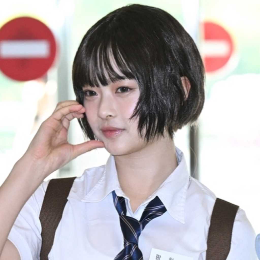 “NewJeansから改名宣言”ハニ、適法な手続きで新しいビザを取得…ADORの対応に遺憾も