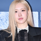 【PHOTO】BLACKPINK ロゼ＆元HELLOVENUS ナラら、映画「復讐の記憶」VIP試写会に出席（動画あり）