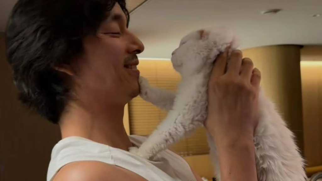 コン・ユ、愛猫との別れを報告…思い出の写真を続々公開「また必ず会おうね」