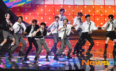 【PHOTO】THE BOYZ、STAYC、LA POEM「ソウルドラマアワード2022」で祝賀ステージを披露