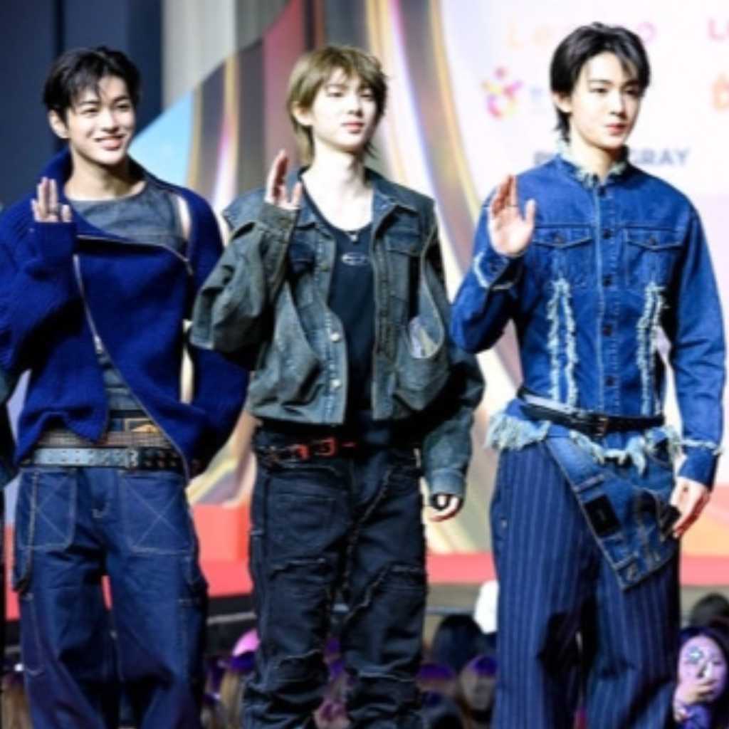 【PHOTO】CORTIS「2025 SBS歌謡大典」レッドカーペットに登場