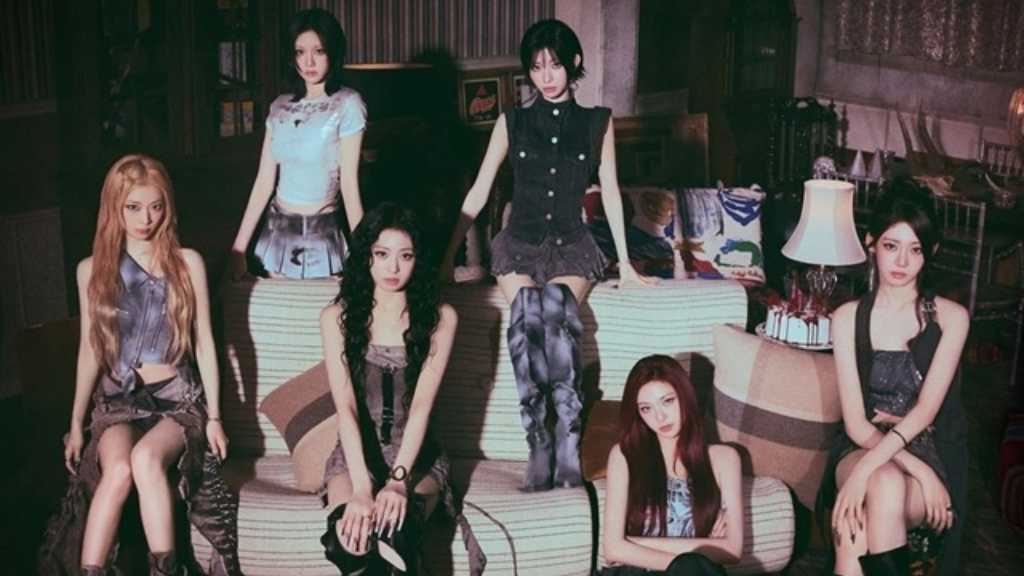 BABYMONSTER、収録曲「MOON」グループビジュアルポスターを初公開