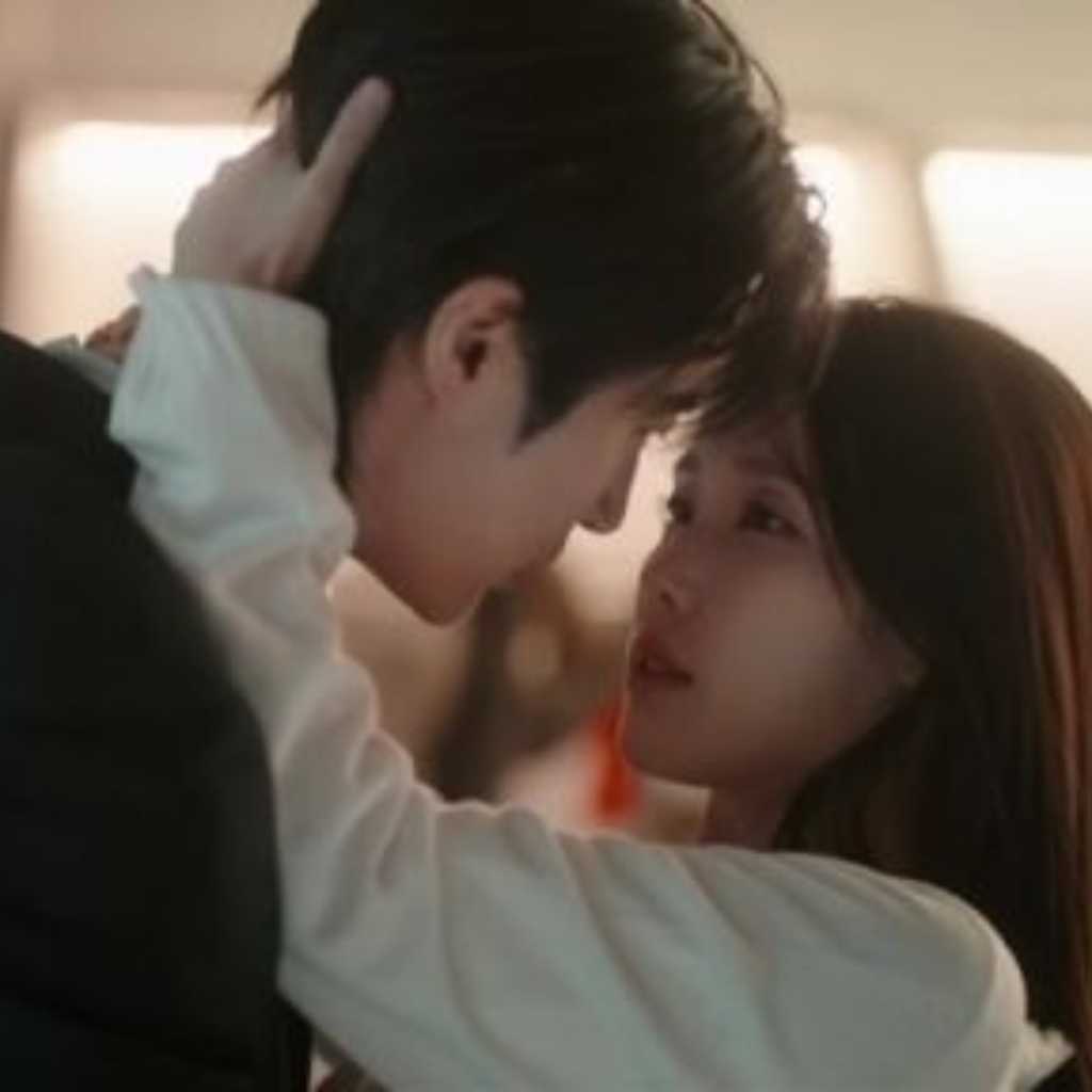 「21世紀の大君夫人」IU＆ビョン・ウソク、王室をめぐる危機が激化…衝撃のエンディング【ネタバレあり】