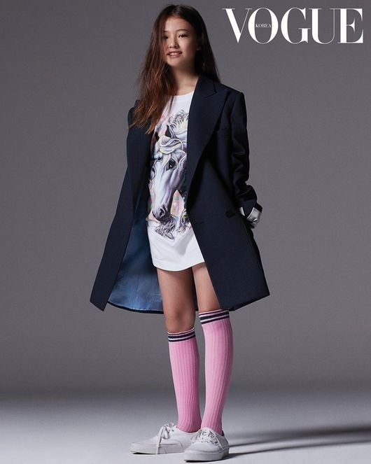 美しすぎる9歳 エルラ グロス グラビアに登場 Yg傘下レーベル所属 Kstyle